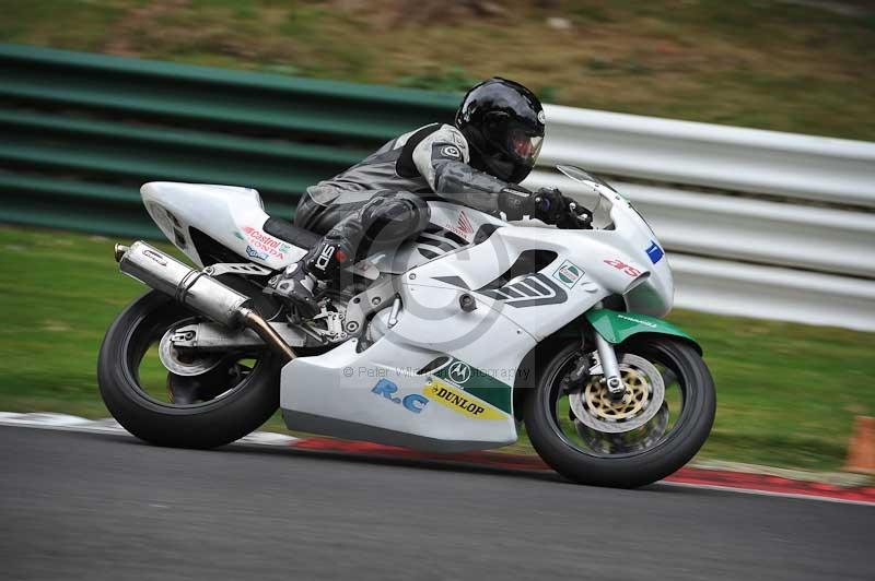 Motorcycle action photographs;Trackday digital images;cadwell;cadwell park photographs;event digital images;eventdigitalimages;motor racing louth lincolnshire;no limits trackdays;peter wileman photography;trackday;trackday photos