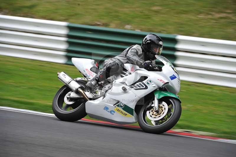 Motorcycle action photographs;Trackday digital images;cadwell;cadwell park photographs;event digital images;eventdigitalimages;motor racing louth lincolnshire;no limits trackdays;peter wileman photography;trackday;trackday photos