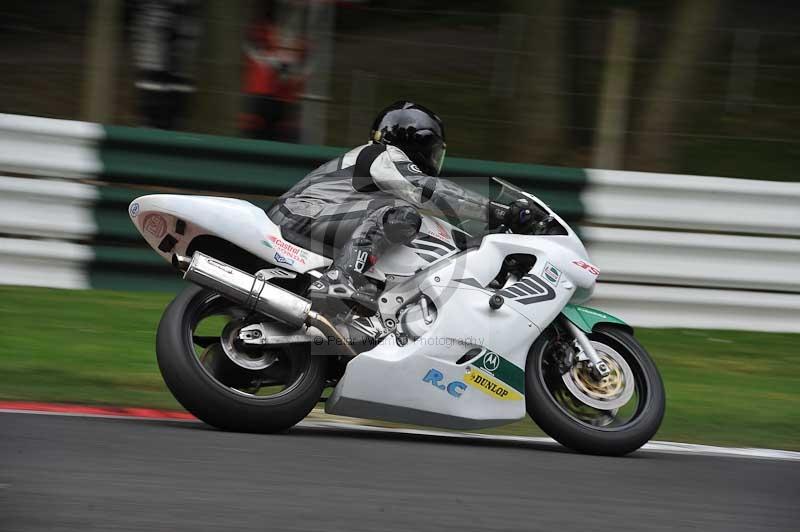 Motorcycle action photographs;Trackday digital images;cadwell;cadwell park photographs;event digital images;eventdigitalimages;motor racing louth lincolnshire;no limits trackdays;peter wileman photography;trackday;trackday photos