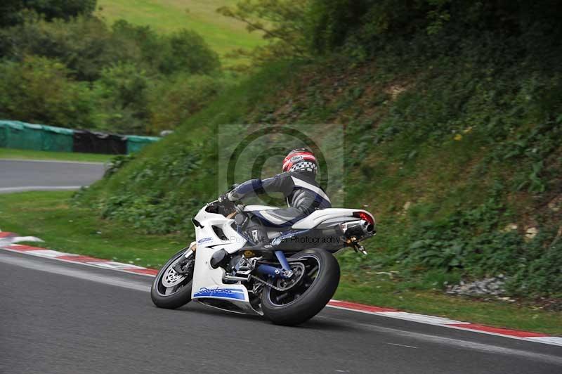Motorcycle action photographs;Trackday digital images;cadwell;cadwell park photographs;event digital images;eventdigitalimages;motor racing louth lincolnshire;no limits trackdays;peter wileman photography;trackday;trackday photos