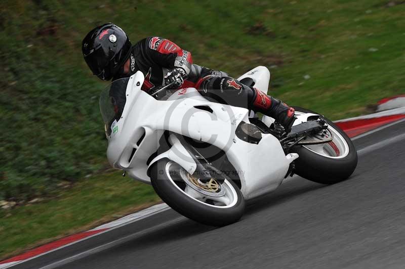 Motorcycle action photographs;Trackday digital images;cadwell;cadwell park photographs;event digital images;eventdigitalimages;motor racing louth lincolnshire;no limits trackdays;peter wileman photography;trackday;trackday photos