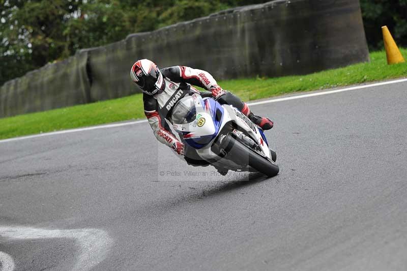 Motorcycle action photographs;Trackday digital images;cadwell;cadwell park photographs;event digital images;eventdigitalimages;motor racing louth lincolnshire;no limits trackdays;peter wileman photography;trackday;trackday photos