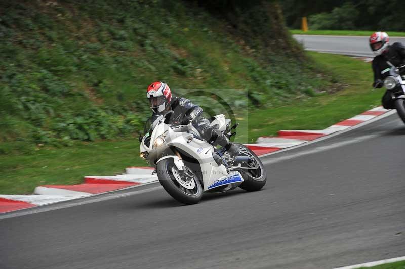 Motorcycle action photographs;Trackday digital images;cadwell;cadwell park photographs;event digital images;eventdigitalimages;motor racing louth lincolnshire;no limits trackdays;peter wileman photography;trackday;trackday photos