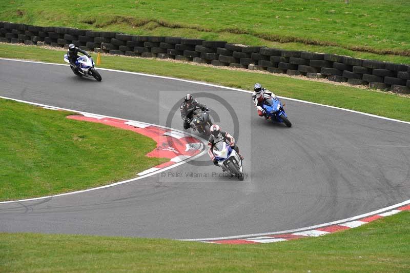 Motorcycle action photographs;Trackday digital images;cadwell;cadwell park photographs;event digital images;eventdigitalimages;motor racing louth lincolnshire;no limits trackdays;peter wileman photography;trackday;trackday photos