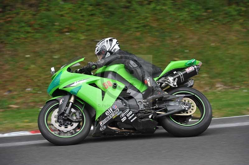 Motorcycle action photographs;Trackday digital images;cadwell;cadwell park photographs;event digital images;eventdigitalimages;motor racing louth lincolnshire;no limits trackdays;peter wileman photography;trackday;trackday photos