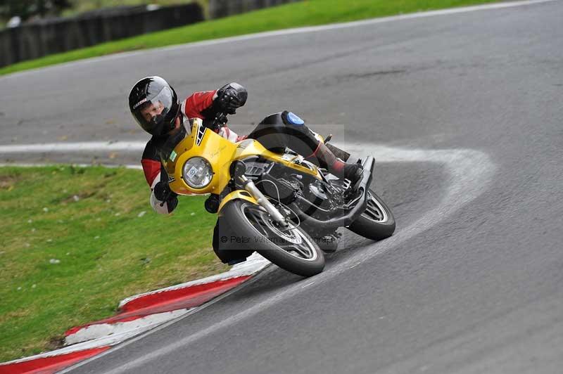 Motorcycle action photographs;Trackday digital images;cadwell;cadwell park photographs;event digital images;eventdigitalimages;motor racing louth lincolnshire;no limits trackdays;peter wileman photography;trackday;trackday photos