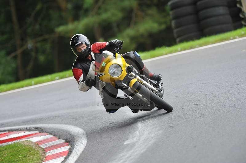 Motorcycle action photographs;Trackday digital images;cadwell;cadwell park photographs;event digital images;eventdigitalimages;motor racing louth lincolnshire;no limits trackdays;peter wileman photography;trackday;trackday photos