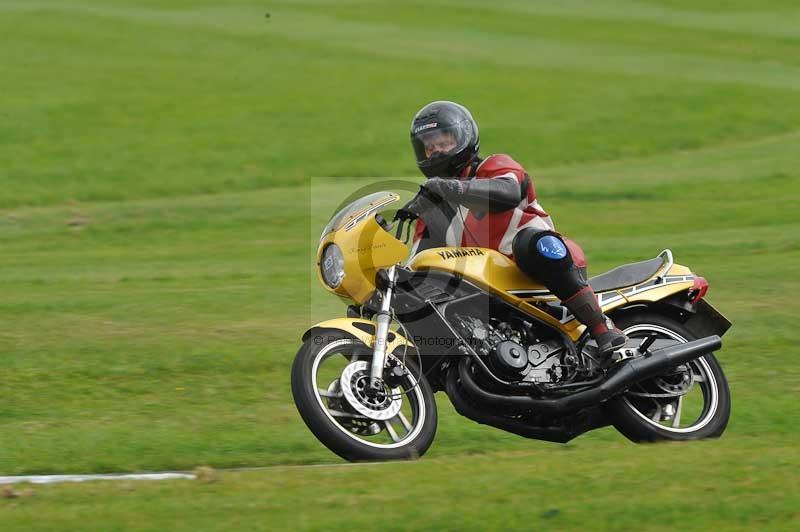 Motorcycle action photographs;Trackday digital images;cadwell;cadwell park photographs;event digital images;eventdigitalimages;motor racing louth lincolnshire;no limits trackdays;peter wileman photography;trackday;trackday photos