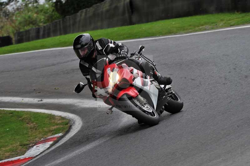 Motorcycle action photographs;Trackday digital images;cadwell;cadwell park photographs;event digital images;eventdigitalimages;motor racing louth lincolnshire;no limits trackdays;peter wileman photography;trackday;trackday photos