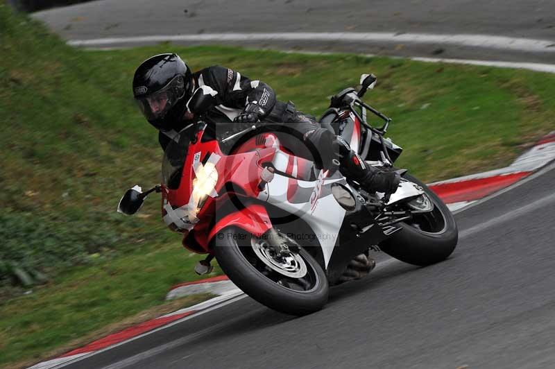 Motorcycle action photographs;Trackday digital images;cadwell;cadwell park photographs;event digital images;eventdigitalimages;motor racing louth lincolnshire;no limits trackdays;peter wileman photography;trackday;trackday photos