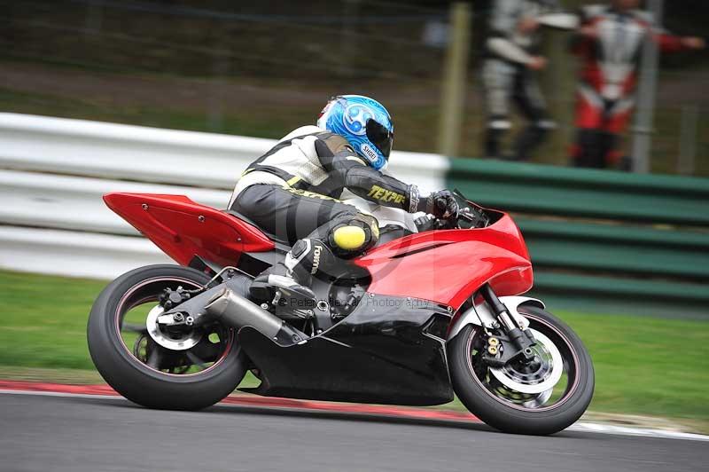 Motorcycle action photographs;Trackday digital images;cadwell;cadwell park photographs;event digital images;eventdigitalimages;motor racing louth lincolnshire;no limits trackdays;peter wileman photography;trackday;trackday photos