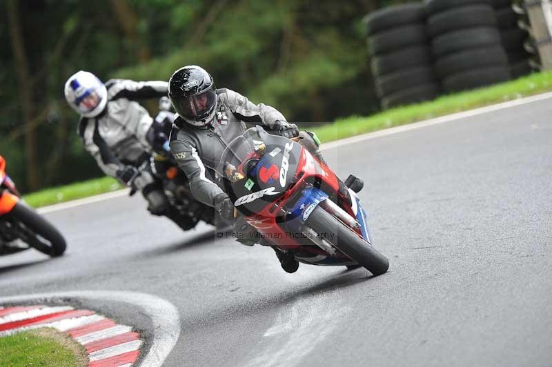 Motorcycle action photographs;Trackday digital images;cadwell;cadwell park photographs;event digital images;eventdigitalimages;motor racing louth lincolnshire;no limits trackdays;peter wileman photography;trackday;trackday photos