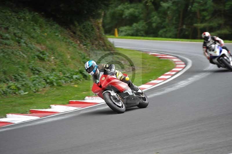 Motorcycle action photographs;Trackday digital images;cadwell;cadwell park photographs;event digital images;eventdigitalimages;motor racing louth lincolnshire;no limits trackdays;peter wileman photography;trackday;trackday photos