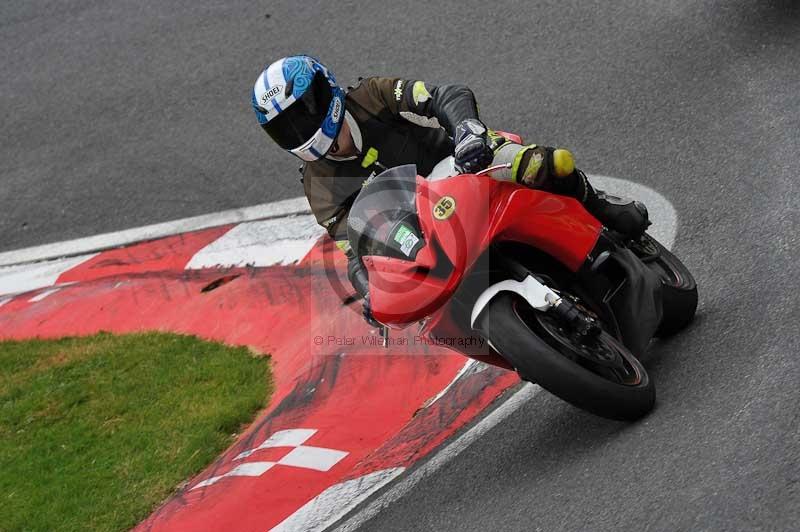 Motorcycle action photographs;Trackday digital images;cadwell;cadwell park photographs;event digital images;eventdigitalimages;motor racing louth lincolnshire;no limits trackdays;peter wileman photography;trackday;trackday photos