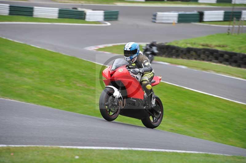 Motorcycle action photographs;Trackday digital images;cadwell;cadwell park photographs;event digital images;eventdigitalimages;motor racing louth lincolnshire;no limits trackdays;peter wileman photography;trackday;trackday photos
