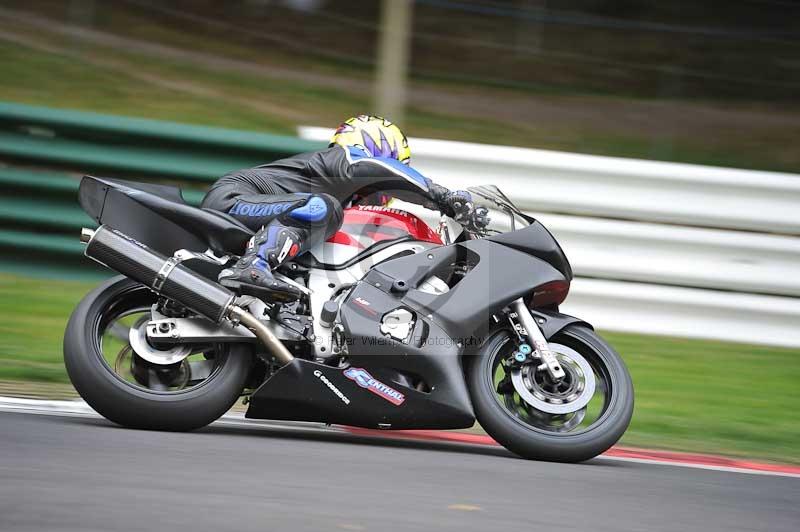 Motorcycle action photographs;Trackday digital images;cadwell;cadwell park photographs;event digital images;eventdigitalimages;motor racing louth lincolnshire;no limits trackdays;peter wileman photography;trackday;trackday photos