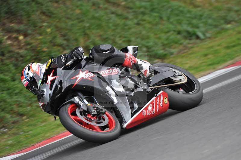 Motorcycle action photographs;Trackday digital images;cadwell;cadwell park photographs;event digital images;eventdigitalimages;motor racing louth lincolnshire;no limits trackdays;peter wileman photography;trackday;trackday photos