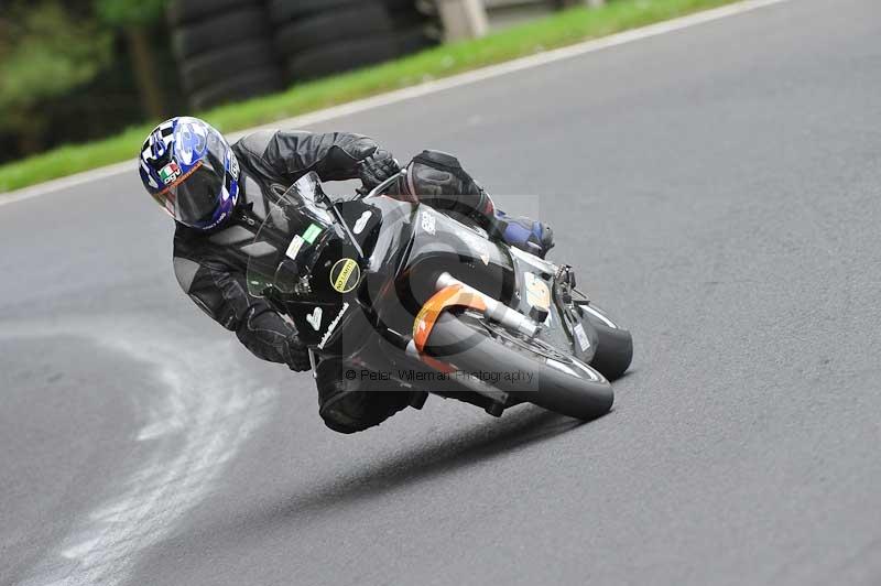 Motorcycle action photographs;Trackday digital images;cadwell;cadwell park photographs;event digital images;eventdigitalimages;motor racing louth lincolnshire;no limits trackdays;peter wileman photography;trackday;trackday photos