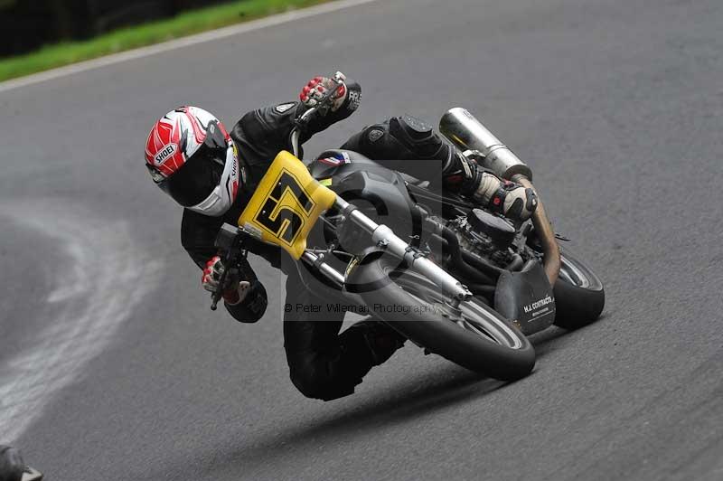 Motorcycle action photographs;Trackday digital images;cadwell;cadwell park photographs;event digital images;eventdigitalimages;motor racing louth lincolnshire;no limits trackdays;peter wileman photography;trackday;trackday photos