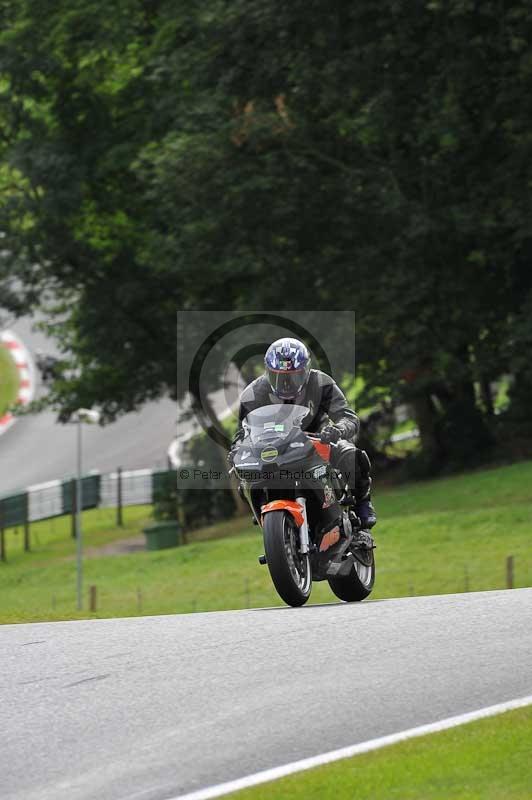 Motorcycle action photographs;Trackday digital images;cadwell;cadwell park photographs;event digital images;eventdigitalimages;motor racing louth lincolnshire;no limits trackdays;peter wileman photography;trackday;trackday photos