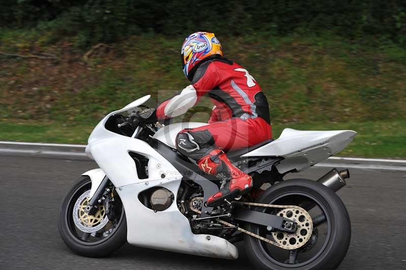 Motorcycle action photographs;Trackday digital images;cadwell;cadwell park photographs;event digital images;eventdigitalimages;motor racing louth lincolnshire;no limits trackdays;peter wileman photography;trackday;trackday photos