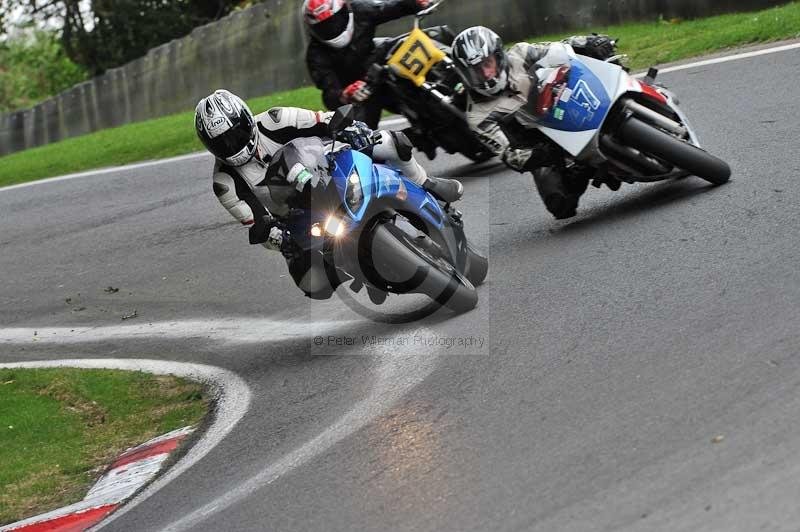 Motorcycle action photographs;Trackday digital images;cadwell;cadwell park photographs;event digital images;eventdigitalimages;motor racing louth lincolnshire;no limits trackdays;peter wileman photography;trackday;trackday photos