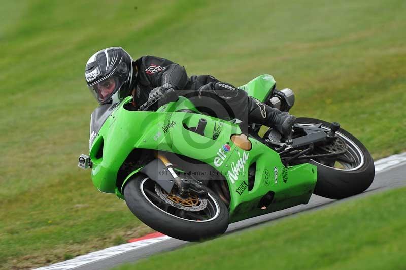 Motorcycle action photographs;Trackday digital images;cadwell;cadwell park photographs;event digital images;eventdigitalimages;motor racing louth lincolnshire;no limits trackdays;peter wileman photography;trackday;trackday photos