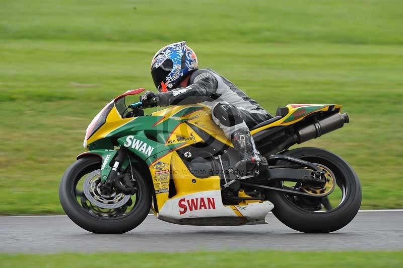 Motorcycle action photographs;Trackday digital images;cadwell;cadwell park photographs;event digital images;eventdigitalimages;motor racing louth lincolnshire;no limits trackdays;peter wileman photography;trackday;trackday photos
