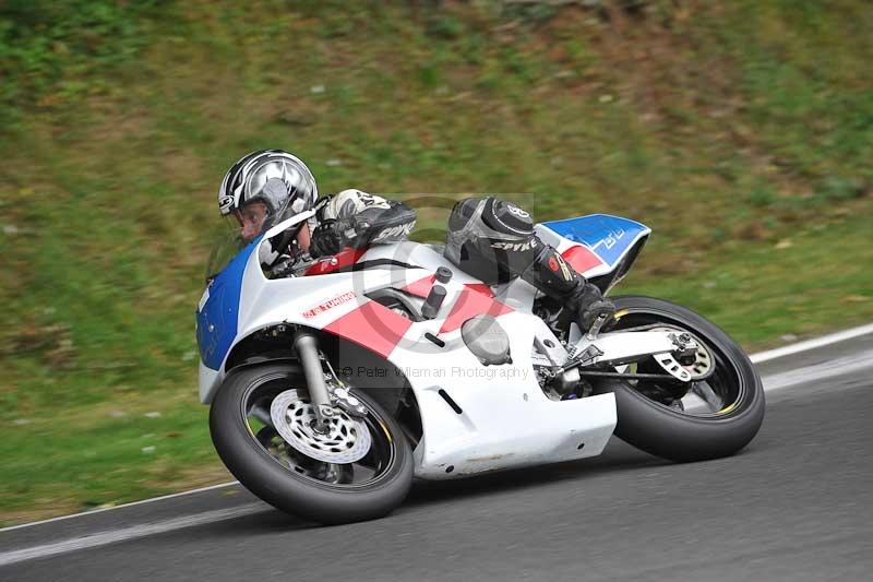 Motorcycle action photographs;Trackday digital images;cadwell;cadwell park photographs;event digital images;eventdigitalimages;motor racing louth lincolnshire;no limits trackdays;peter wileman photography;trackday;trackday photos