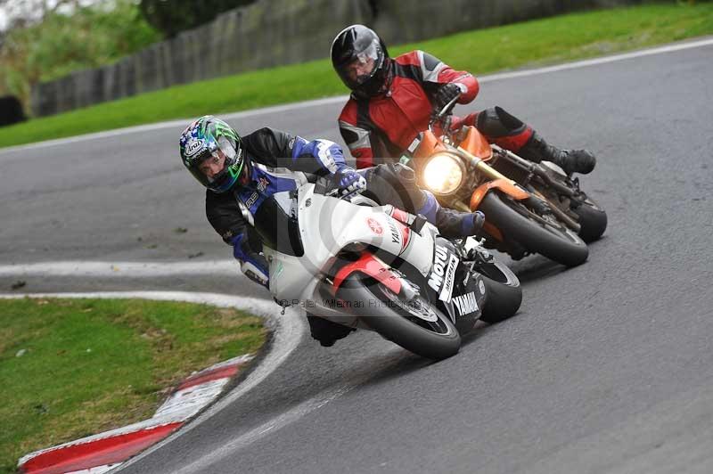 Motorcycle action photographs;Trackday digital images;cadwell;cadwell park photographs;event digital images;eventdigitalimages;motor racing louth lincolnshire;no limits trackdays;peter wileman photography;trackday;trackday photos