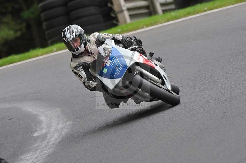 Motorcycle action photographs;Trackday digital images;cadwell;cadwell park photographs;event digital images;eventdigitalimages;motor racing louth lincolnshire;no limits trackdays;peter wileman photography;trackday;trackday photos