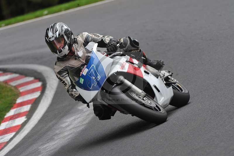 Motorcycle action photographs;Trackday digital images;cadwell;cadwell park photographs;event digital images;eventdigitalimages;motor racing louth lincolnshire;no limits trackdays;peter wileman photography;trackday;trackday photos