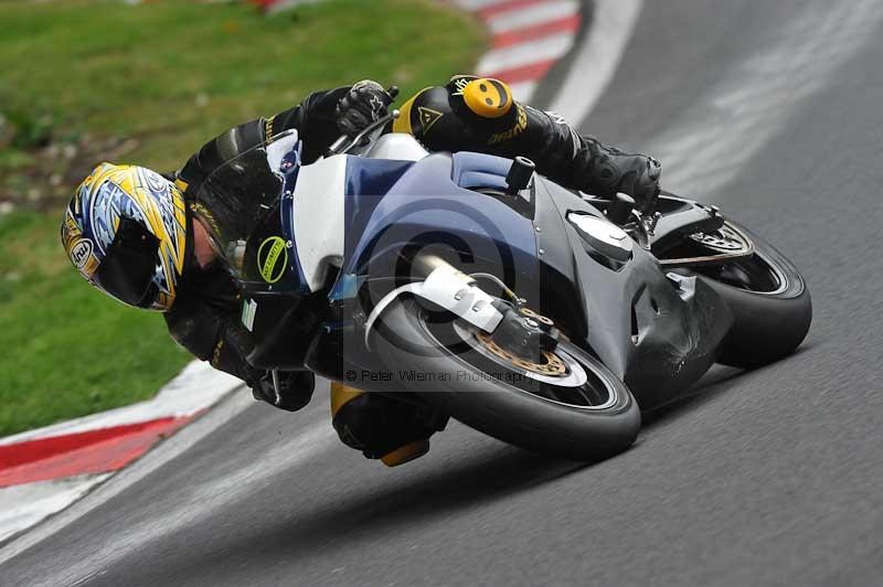 Motorcycle action photographs;Trackday digital images;cadwell;cadwell park photographs;event digital images;eventdigitalimages;motor racing louth lincolnshire;no limits trackdays;peter wileman photography;trackday;trackday photos