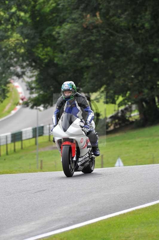 Motorcycle action photographs;Trackday digital images;cadwell;cadwell park photographs;event digital images;eventdigitalimages;motor racing louth lincolnshire;no limits trackdays;peter wileman photography;trackday;trackday photos