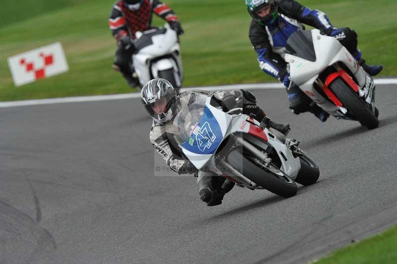 Motorcycle action photographs;Trackday digital images;cadwell;cadwell park photographs;event digital images;eventdigitalimages;motor racing louth lincolnshire;no limits trackdays;peter wileman photography;trackday;trackday photos