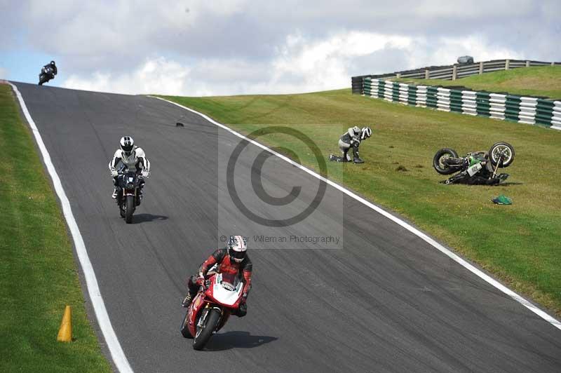Motorcycle action photographs;Trackday digital images;cadwell;cadwell park photographs;event digital images;eventdigitalimages;motor racing louth lincolnshire;no limits trackdays;peter wileman photography;trackday;trackday photos