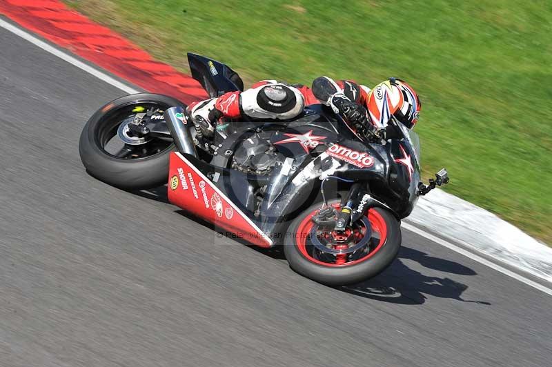 Motorcycle action photographs;Trackday digital images;cadwell;cadwell park photographs;event digital images;eventdigitalimages;motor racing louth lincolnshire;no limits trackdays;peter wileman photography;trackday;trackday photos