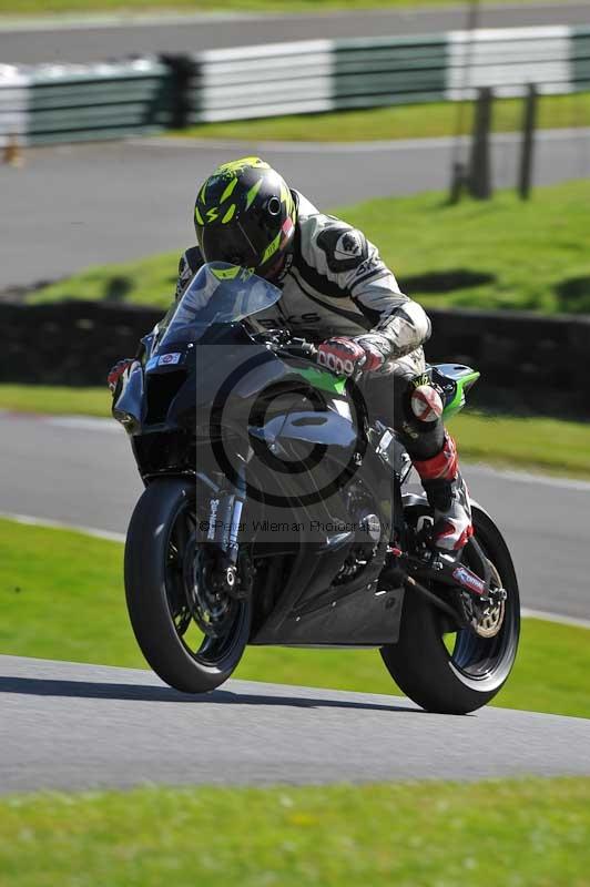 Motorcycle action photographs;Trackday digital images;cadwell;cadwell park photographs;event digital images;eventdigitalimages;motor racing louth lincolnshire;no limits trackdays;peter wileman photography;trackday;trackday photos