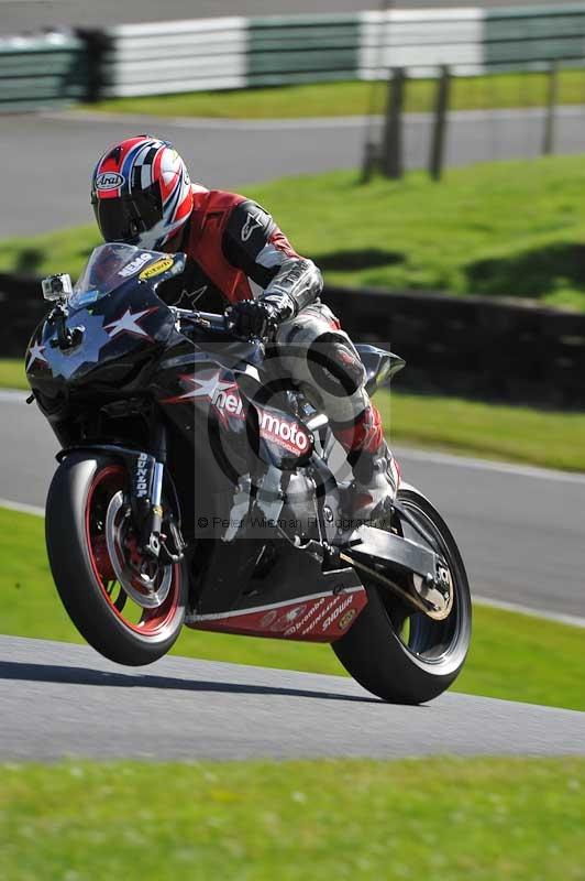 Motorcycle action photographs;Trackday digital images;cadwell;cadwell park photographs;event digital images;eventdigitalimages;motor racing louth lincolnshire;no limits trackdays;peter wileman photography;trackday;trackday photos