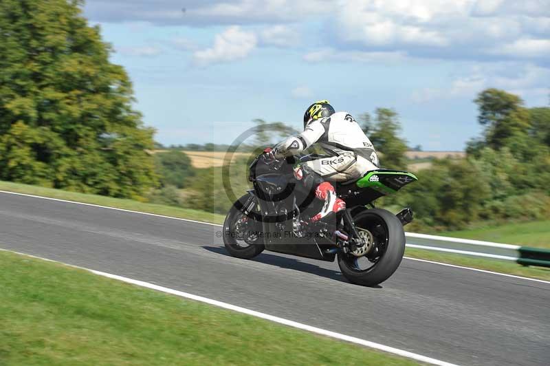 Motorcycle action photographs;Trackday digital images;cadwell;cadwell park photographs;event digital images;eventdigitalimages;motor racing louth lincolnshire;no limits trackdays;peter wileman photography;trackday;trackday photos