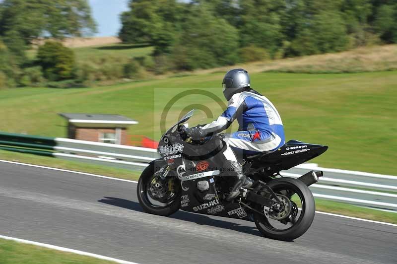 Motorcycle action photographs;Trackday digital images;cadwell;cadwell park photographs;event digital images;eventdigitalimages;motor racing louth lincolnshire;no limits trackdays;peter wileman photography;trackday;trackday photos