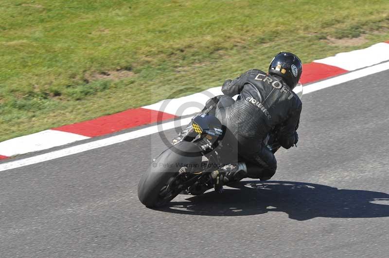 Motorcycle action photographs;Trackday digital images;cadwell;cadwell park photographs;event digital images;eventdigitalimages;motor racing louth lincolnshire;no limits trackdays;peter wileman photography;trackday;trackday photos