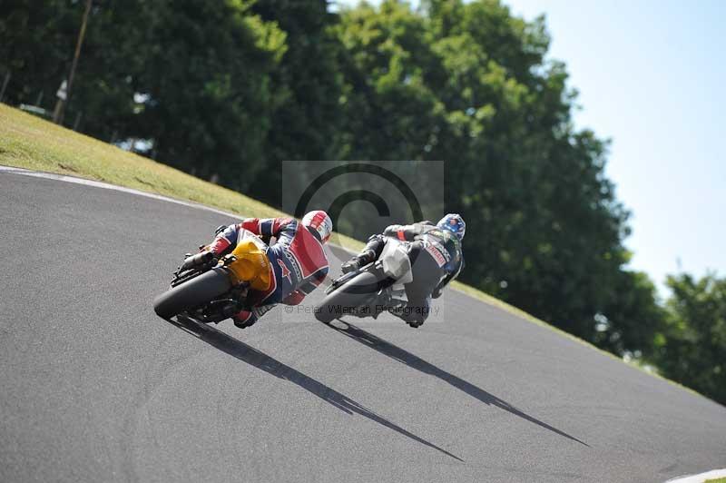 Motorcycle action photographs;Trackday digital images;cadwell;cadwell park photographs;event digital images;eventdigitalimages;motor racing louth lincolnshire;no limits trackdays;peter wileman photography;trackday;trackday photos
