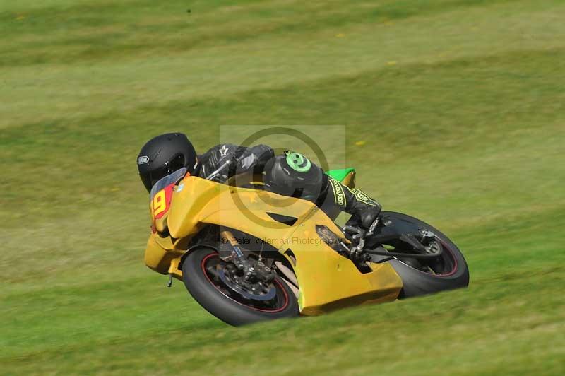 Motorcycle action photographs;Trackday digital images;cadwell;cadwell park photographs;event digital images;eventdigitalimages;motor racing louth lincolnshire;no limits trackdays;peter wileman photography;trackday;trackday photos