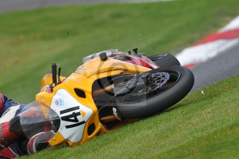 Motorcycle action photographs;Trackday digital images;cadwell;cadwell park photographs;event digital images;eventdigitalimages;motor racing louth lincolnshire;no limits trackdays;peter wileman photography;trackday;trackday photos