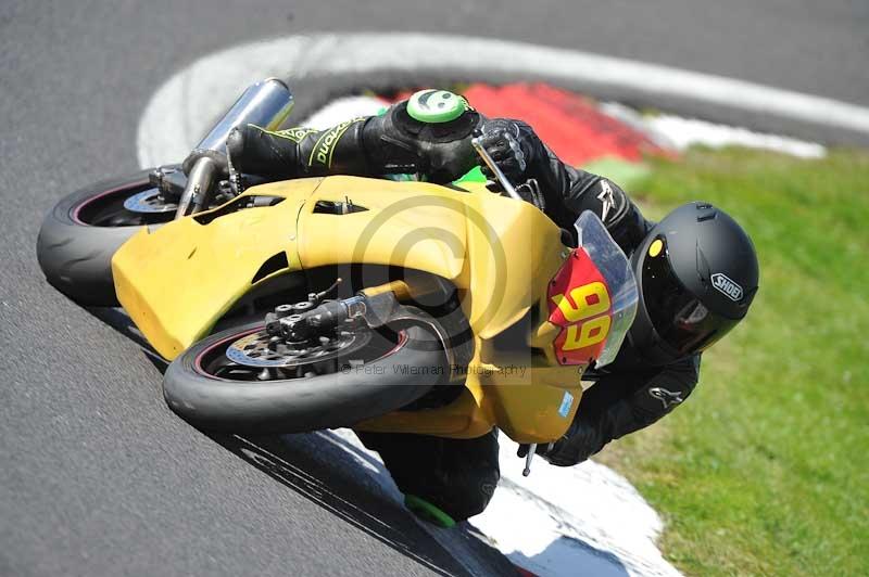 Motorcycle action photographs;Trackday digital images;cadwell;cadwell park photographs;event digital images;eventdigitalimages;motor racing louth lincolnshire;no limits trackdays;peter wileman photography;trackday;trackday photos