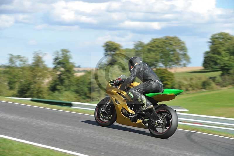 Motorcycle action photographs;Trackday digital images;cadwell;cadwell park photographs;event digital images;eventdigitalimages;motor racing louth lincolnshire;no limits trackdays;peter wileman photography;trackday;trackday photos