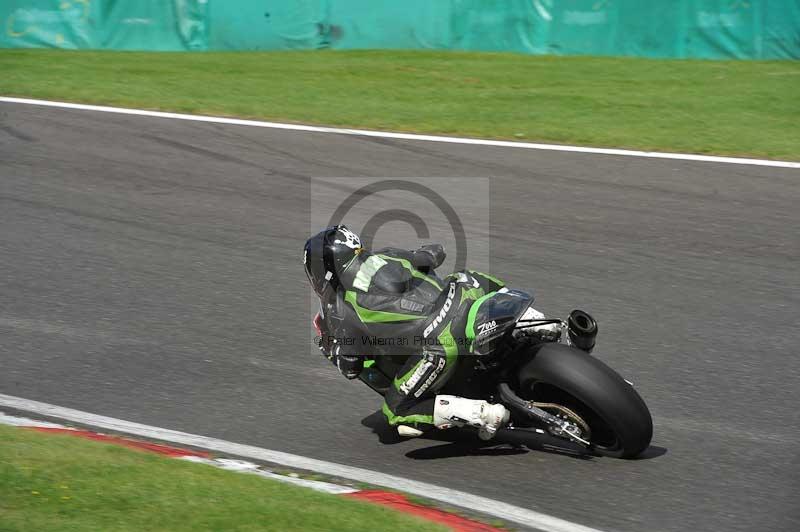 Motorcycle action photographs;Trackday digital images;cadwell;cadwell park photographs;event digital images;eventdigitalimages;motor racing louth lincolnshire;no limits trackdays;peter wileman photography;trackday;trackday photos