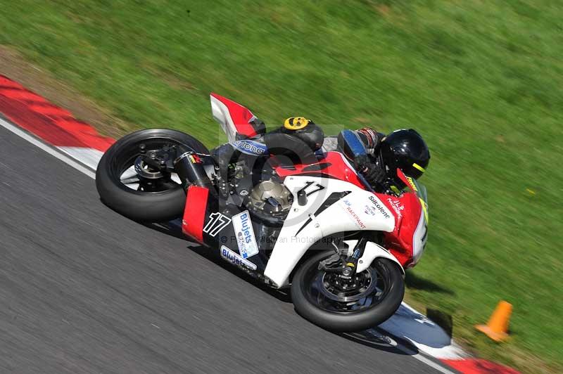 Motorcycle action photographs;Trackday digital images;cadwell;cadwell park photographs;event digital images;eventdigitalimages;motor racing louth lincolnshire;no limits trackdays;peter wileman photography;trackday;trackday photos