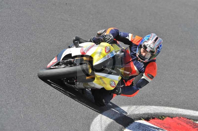 Motorcycle action photographs;Trackday digital images;cadwell;cadwell park photographs;event digital images;eventdigitalimages;motor racing louth lincolnshire;no limits trackdays;peter wileman photography;trackday;trackday photos